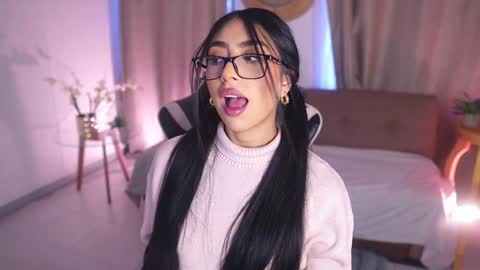 Sara  online show from February 4, 12:11 pm