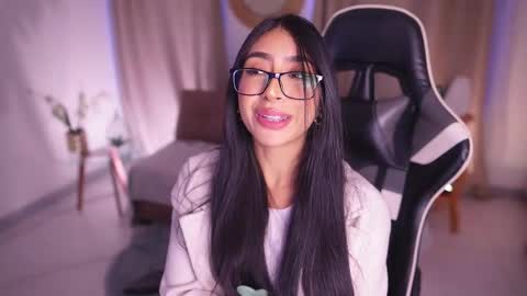 Sara  online show from February 11, 3:29 pm