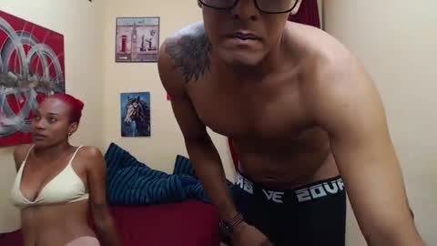 Snapshot of sara_and_elver chatting on November 15, 6:59 pm sara_and_elver online show from November 15, 6:59 pm