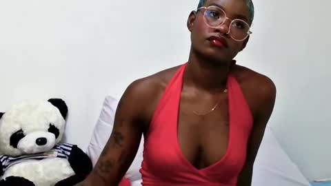 Sara  online show from March 17, 1:47 pm