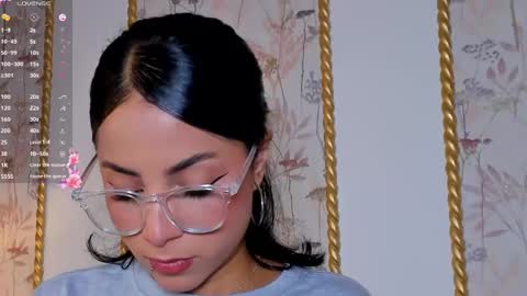 Sara online show from September 17, 8:10 pm