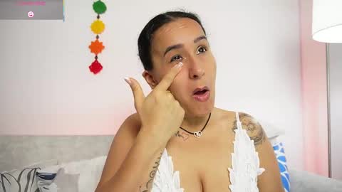   online show from February 12, 11:05 am