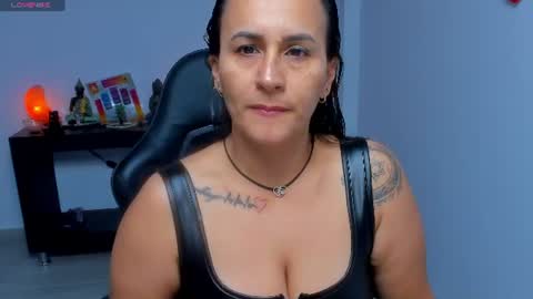 Snapshot of sara_charmy chatting on July 11, 11:02 am online show from July 11, 11:02 am