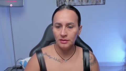 Snapshot of sara_charmy chatting on July 23, 10:57 am online show from July 23, 10:57 am