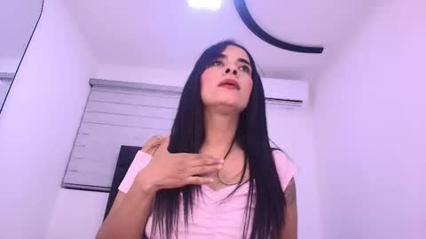 Snapshot of sara_cook chatting on March 27, 12:05 pm Sara Cook online show from March 27, 12:05 pm