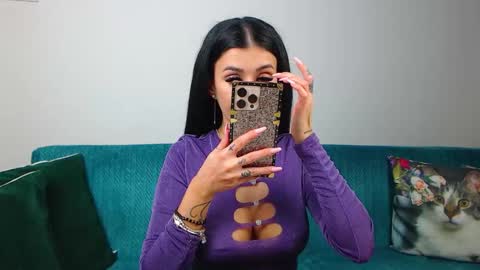 Im Sara I am happy to be here  online show from November 21, 5:55 pm