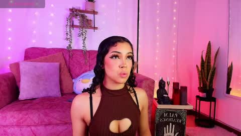 Snapshot of sara_jhonsonn chatting on May 12, 1:25 am Sara Jhonson online show from May 12, 1:25 am