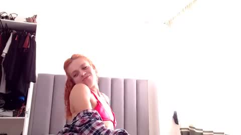 sara_johnson__ online show from June 10, 4:06 pm