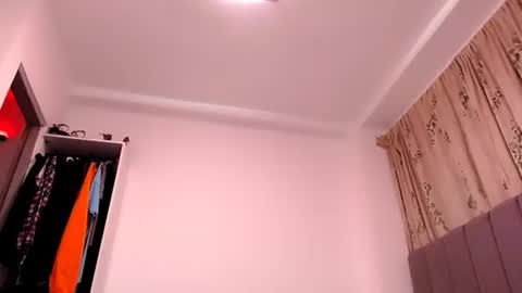 sara_johnson__ online show from July 1, 12:12 am