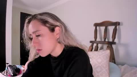 Snapshot of sara_kaii chatting on June 12, 9:46 pm sara_kaii online show from June 12, 9:46 pm