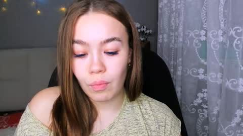 Snapshot of sara_kox chatting on January 14, 5:23 pm sara_kox online show from January 14, 5:23 pm