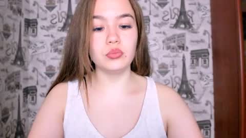Snapshot of sara_kox chatting on July 23, 10:40 pm sara_kox online show from July 23, 10:40 pm