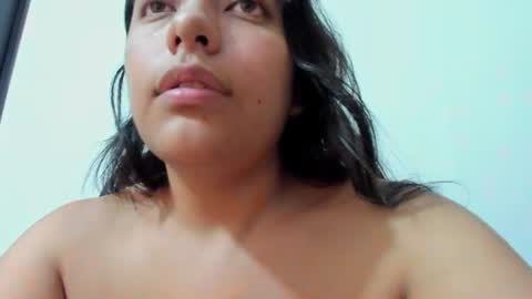 sara_len online show from July 1, 6:07 pm