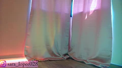 sara_lopee1 online show from March 1, 3:16 pm