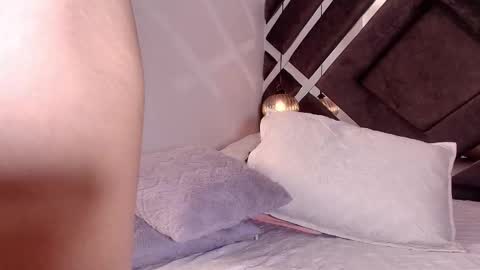 sara_lopee1 online show from October 31, 12:06 pm