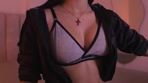 sara_lopee1 online show from January 16, 11:58 am