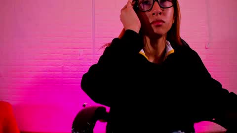Snapshot of sara_love_1 chatting on May 19, 2:18 am Sara Love online show from May 19, 2:18 am