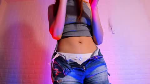 Snapshot of sara_love_1 chatting on June 5, 4:30 am Sara Love online show from June 5, 4:30 am