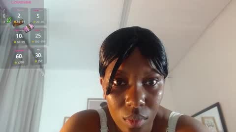 Snapshot of sara_marks chatting on May 25, 10:54 am S A R A online show from May 25, 10:54 am