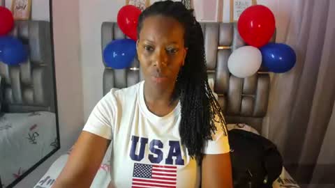 Snapshot of sara_marks chatting on July 4, 11:16 am S A R A online show from July 4, 11:16 am