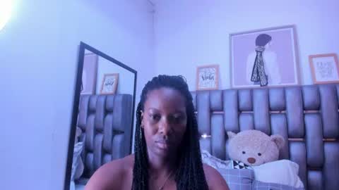Snapshot of sara_marks chatting on July 10, 10:51 am S A R A online show from July 10, 10:51 am
