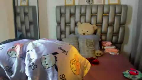 Snapshot of sara_marks chatting on July 11, 11:02 am S A R A online show from July 11, 11:02 am