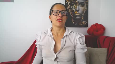 Sara   online show from June 6, 8:13 pm