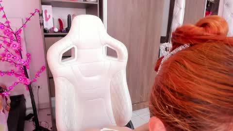 sara online show from December 16, 3:43 pm