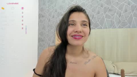 Sara Melo online show from May 28, 8:11 am