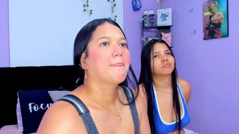 Snapshot of sara_mendez2_ chatting on January 14, 11:37 pm Sara Mendez online show from January 14, 11:37 pm