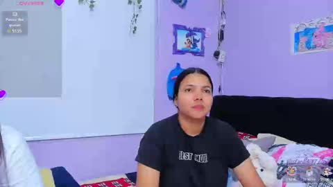 Snapshot of sara_mendez2_ chatting on October 14, 11:27 pm Sara Mendez online show from October 14, 11:27 pm