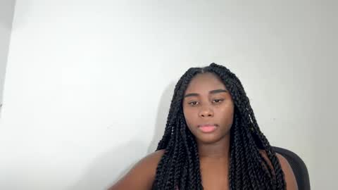 Snapshot of sara_muscle chatting on October 21, 6:25 am Sara online show from October 21, 6:25 am