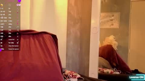 Sara online show from March 3, 7:31 pm