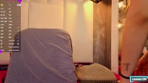 Sara online show from March 12, 7:09 pm