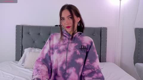 Snapshot of sara_queen9 chatting on September 10, 2:06 pm Sara online show from September 10, 2:06 pm