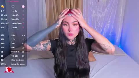 Snapshot of sara_queen9 chatting on October 13, 7:03 pm Sara online show from October 13, 7:03 pm