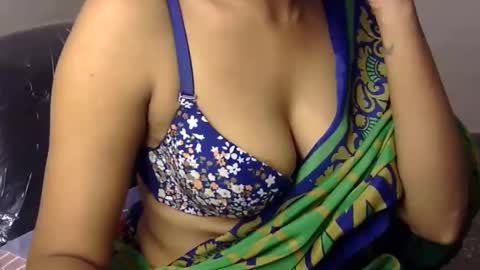 sara online show from December 6, 11:00 am