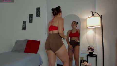 sara_sweett9 online show from April 28, 10:15 pm