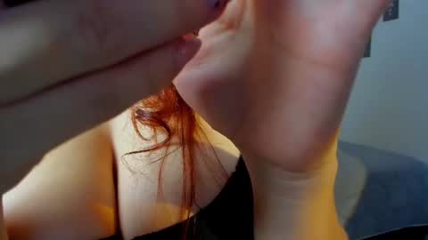 Snapshot of sara_sweett9 chatting on June 22, 1:08 pm sara_sweett9 online show from June 22, 1:08 pm