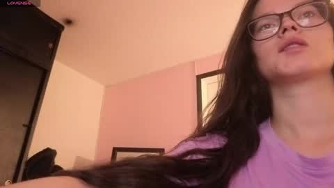 sara_valderrama_ online show from June 4, 2:12 pm