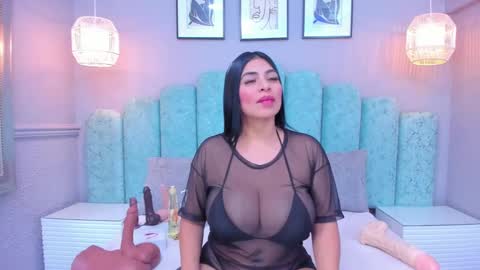 Sara online show from January 8, 6:52 pm