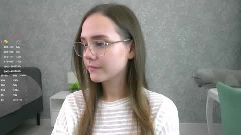 Snapshot of sara_whooops chatting on November 17, 7:30 pm Im Sara online show from November 17, 7:30 pm