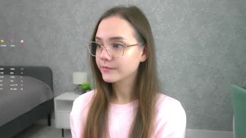 Snapshot of sara_whooops chatting on December 4, 6:38 pm Im Sara online show from December 4, 6:38 pm