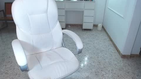 Snapshot of sara_y_rauw chatting on January 5, 12:52 am Sara online show from January 5, 12:52 am