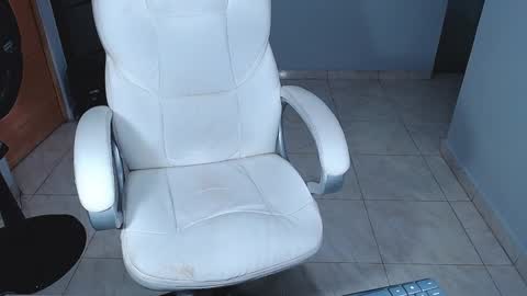 Snapshot of sara_y_rauw chatting on January 19, 4:54 am Sara online show from January 19, 4:54 am