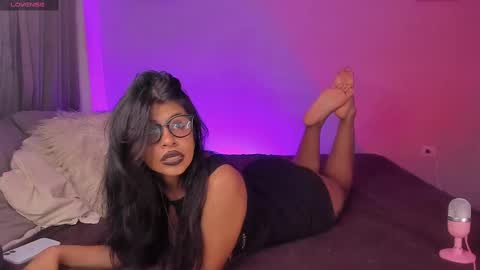 sara uwu online show from October 1, 3:01 am