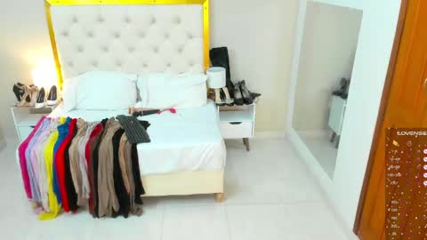 Saraa Gomez online show from March 4, 3:44 am