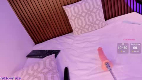 sara online show from May 25, 3:23 am