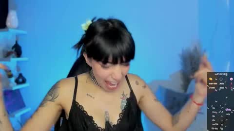 Sara online show from December 19, 9:33 pm