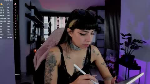 Sara online show from February 3, 9:20 pm